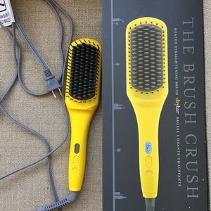 Drybar Brush Crush